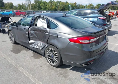 2018 Ford Fusion Titanium z USA, uszkodzony, nr VIN 3FA6P0D96JR188447